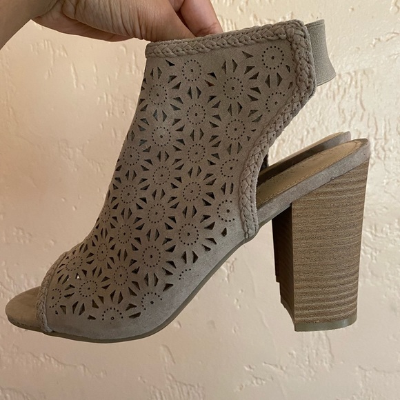 Lauren Conrad heels - Picture 2 of 5